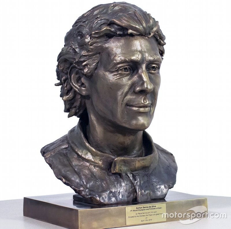 Escultura Ayrton Senna