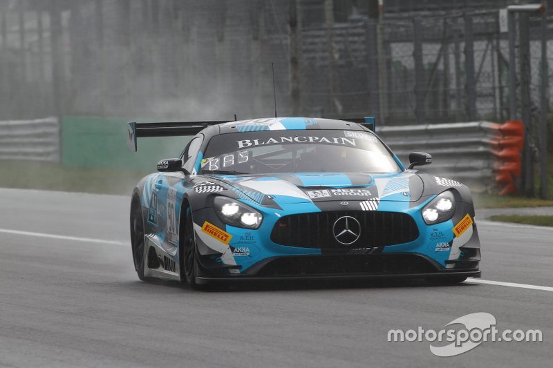 #90 Akka ASP Team Mercedes-AMG GT3: Timur Bogulavskiy, Felipe Fraga, Nico Bastian