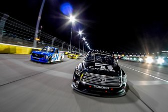 Kyle Busch, Kyle Busch Motorsports, Toyota Tundra Cessna leads Brett Moffitt, GMS Racing, Chevrolet Silverado