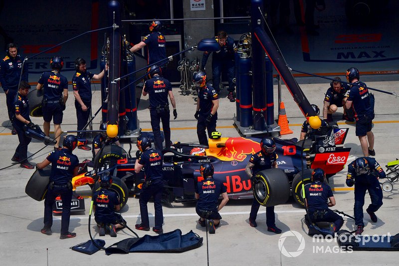 Pierre Gasly, Red Bull Racing RB15, in the pits during practice