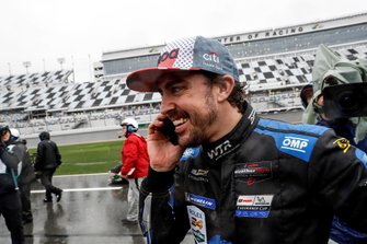 #10 Wayne Taylor Racing Cadillac DPi: Renger Van Der Zande, Jordan Taylor, Fernando Alonso, Kamui Kobayashi, victory celebration