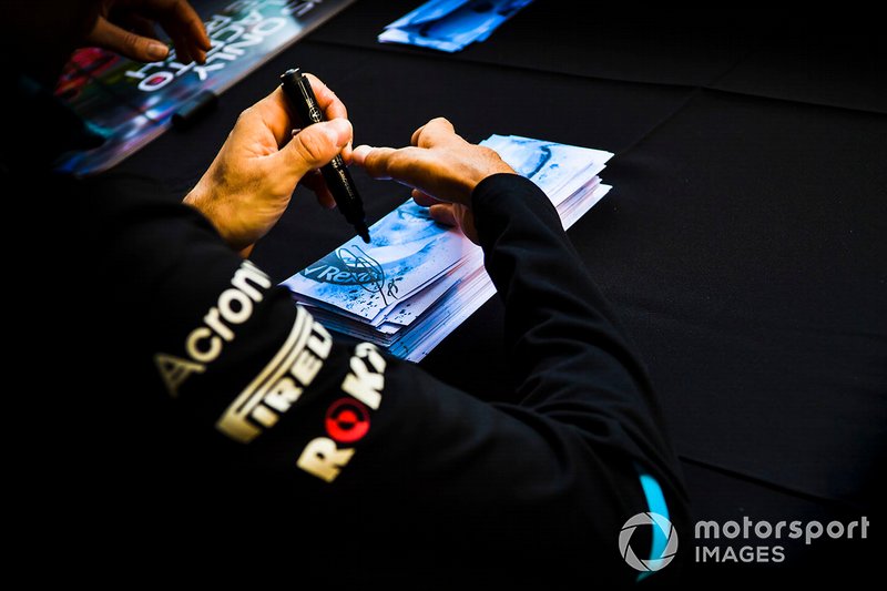 Robert Kubica, Williams Racing signs autographs for fans
