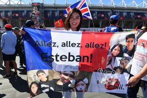 Esteban Ocon, Racing Point Force India F1 Team fans and banner