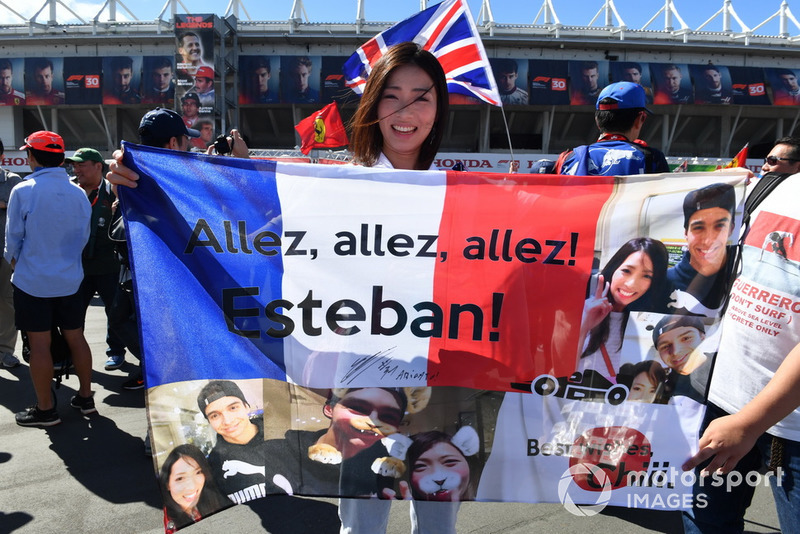 Esteban Ocon, Racing Point Force India F1 Team fans and banner