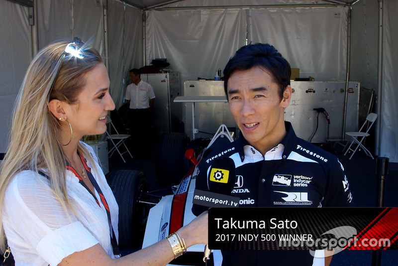 Takuma Sato, Honda con Julia Piquet