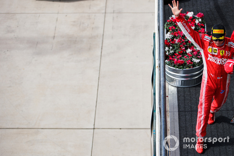 Podyum: Yarış galibi Kimi Raikkonen, Ferrari