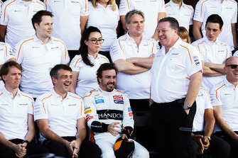 Fernando Alonso, McLaren ve Zak Brown, Direktör, McLaren Racing