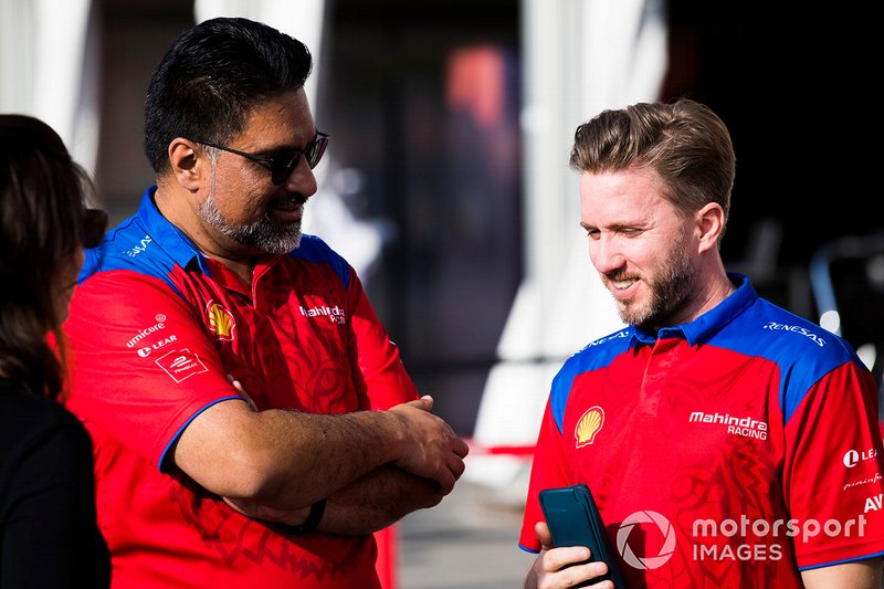 Dilbagh Gill, CEO, Team Principal, Mahindra Racing, with Nick Heidfeld