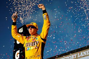 Kyle Busch, Joe Gibbs Racing, Toyota Camry M&M's celebrates