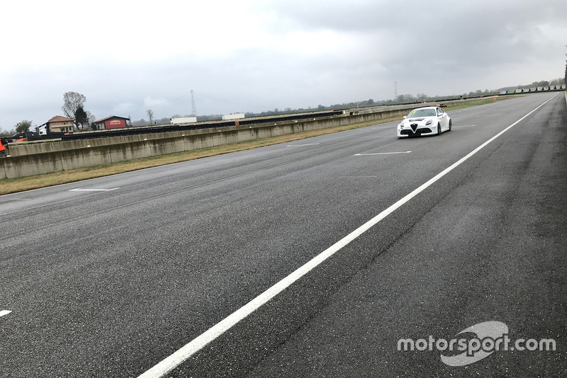 Franco Nugnes, direttore di Motorsport.com Italia, Alfa Romeo Giulietta TCR