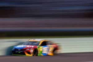 Kyle Busch, Joe Gibbs Racing, Toyota Camry M&M's