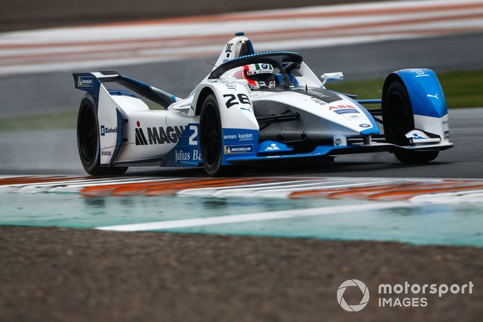 Antonio Felix da Costa, BMW I Andretti Motorsports, BMW iFE.18  con las nuevas luces LED azules del Halo, en modo ataque