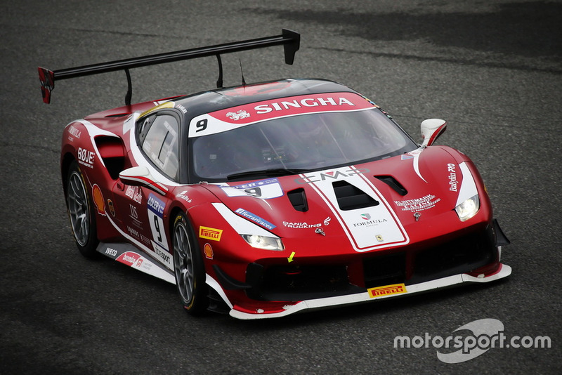 Ferrari 488 #9 Formula Automobile: Nicklas Nielsen