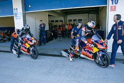 Niccolo Antonelli, Red Bull KTM Ajo, Bo Bendsneyder, Red Bull KTM Ajo