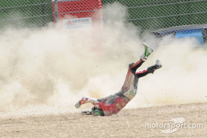 Acidente de Eugene Laverty, Milwaukee Aprilia World Superbike Team