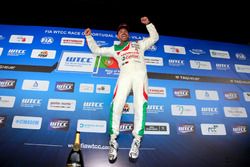 Podyum: Tiago Monteiro, Honda Racing Team JAS, Honda Civic WTCC