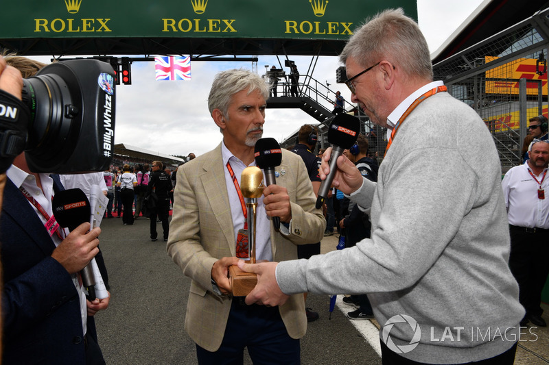 Simon Lazenby, Sky TV, Damon Hill, Sky TV et Ross Brawn, directeur de la compétition du Formula One Group