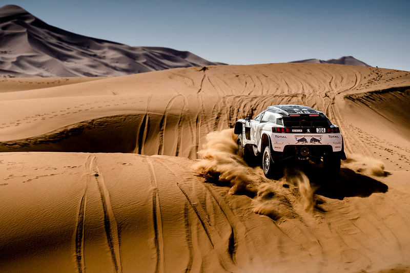 #304 Peugeot Sport Peugeot 3008 DKR: Carlos Sainz, Lucas Cruz