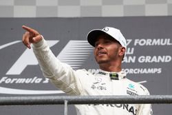 Podium: Race winner Lewis Hamilton, Mercedes AMG F1