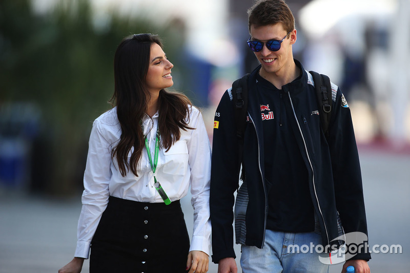 Daniil Kvyat, Scuderia Toro Rosso, his girlfriend Kelly Piquet