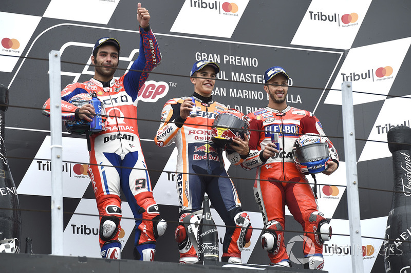 Podio: 1º Marc Marquez, 2º Danilo Petrucci, 3º Andrea Dovizioso