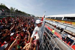 Lance Stroll, Williams, celebrates his first points, fans