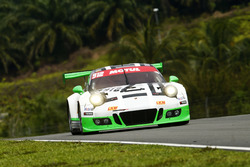 #912 Manthey Racing Porsche 911 GT3R: Frédéric Makowiecki, Richard Lietz, Michael Christensen