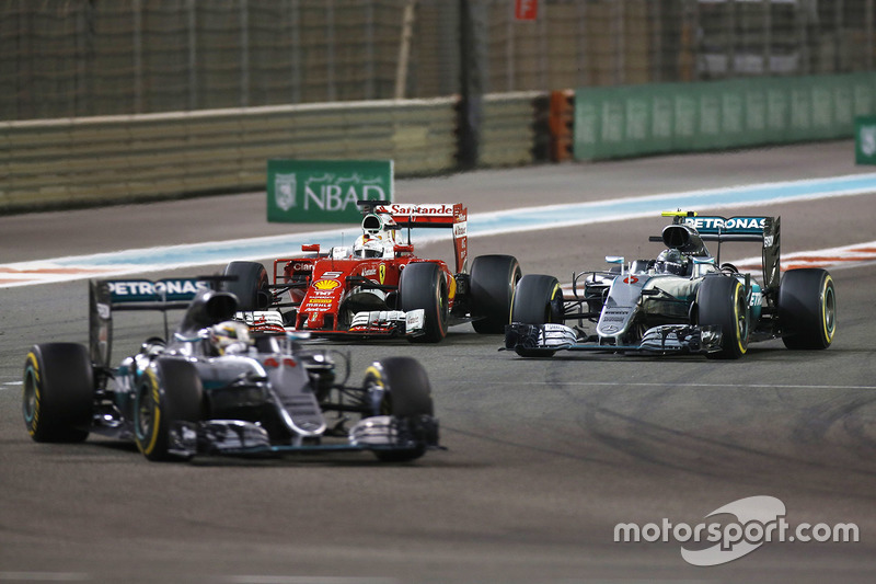 Lewis Hamilton, Mercedes AMG F1 W07 Hybrid,  Nico Rosberg, Mercedes AMG F1 W07 Hybrid y Sebastian Ve