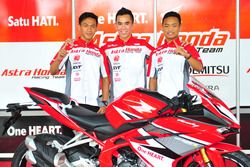 Awhin Sanjaya, Gerry Salim dan Rheza Danica