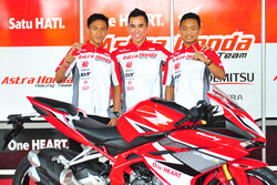Awhin Sanjaya, Gerry Salim dan Rheza Danica