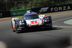 #1 Porsche Team Porsche 919 Hybrid: Neel Jani, Andre Lotterer, Nick Tandy