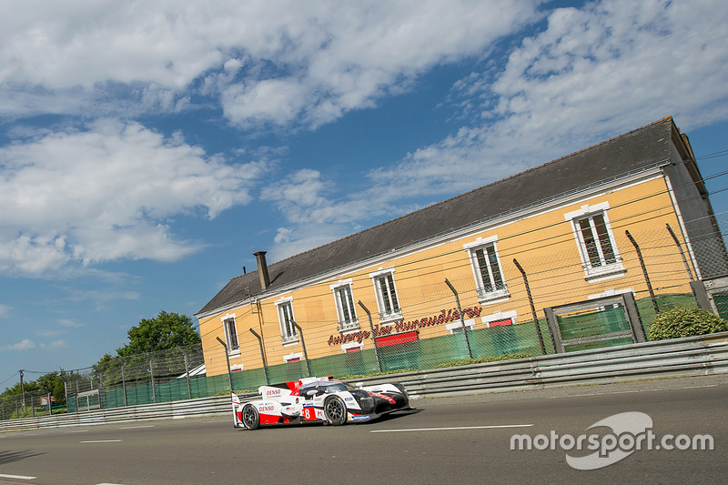 #8 Toyota Gazoo Racing Toyota TS050 Hybrid: Anthony Davidson, Sébastien Buemi, Kazuki Nakajima