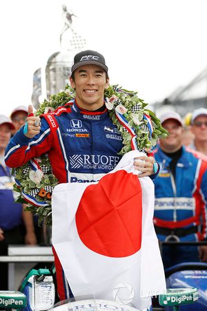 Winner Takuma Sato, Andretti Autosport Honda