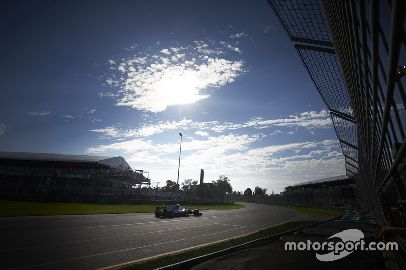 Lewis Hamilton, Mercedes AMG F1, W08