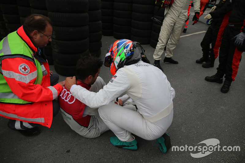 Mike Rockenfeller, Audi Sport Team Phoenix, Audi RS 5 DTM and Gary Paffett Mercedes-AMG Team HWA, Mercedes-AMG C63 DTM after the crash