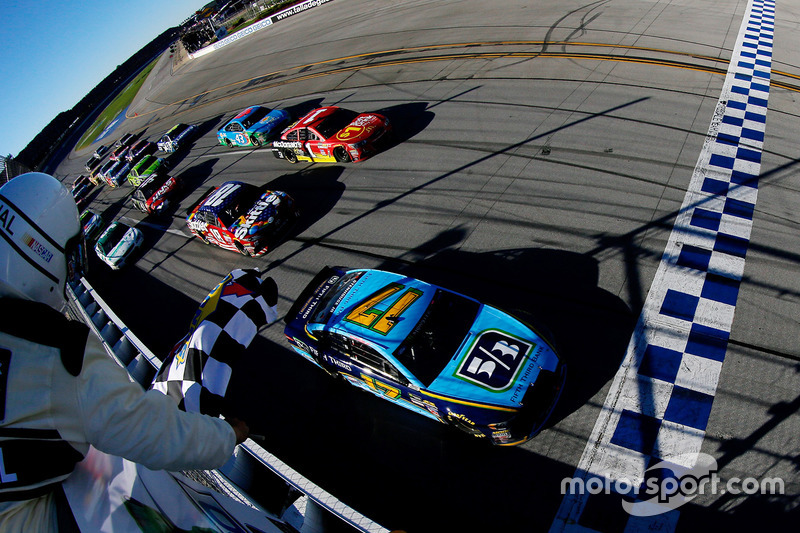 Ricky Stenhouse Jr., Roush Fenway Racing Ford takes the win