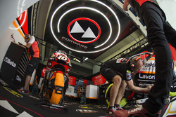 Box: Forward Racing