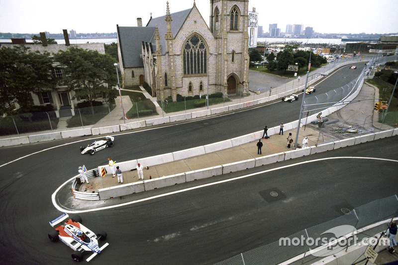 Chico Serra, Fittipaldi F8D-Ford Cosworth, Keke Rosberg ve Derek Daly, Williams FW08-Ford Cosworth