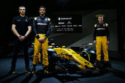 ltr Sergey Sirotkin, Renault Sport F1 Team Third Driver with Jolyon Palmer, Renault Sport F1 Team and Nico Hulkenberg, Renault Sport F1 Team