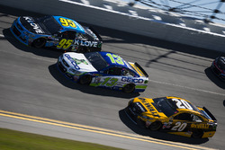 Michael McDowell, Leavine Family Racing Chevrolet, Ty Dillon, Germain Racing Chevrolet, and Matt Ken