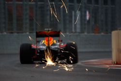 Daniel Ricciardo, Red Bull Racing RB12 met vonken