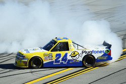 Race winner Grant Enfinger, GMS Racing Chevrolet