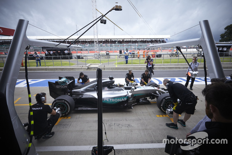 Pitstop Lewis Hamilton, Mercedes AMG F1 W07 Hybrid