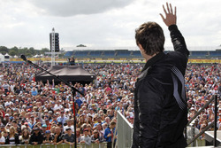 Jolyon Palmer, Renault Sport F1 Team, sur la scène de Silverstone