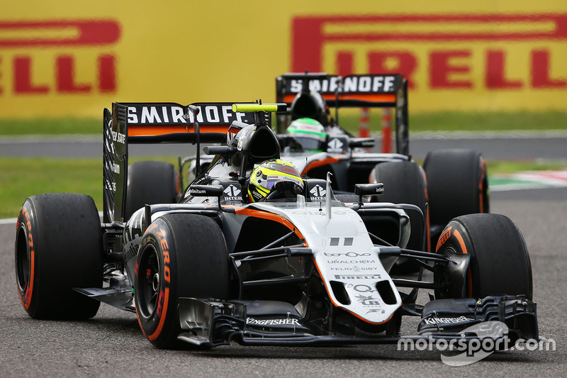 Sergio Perez, Sahara Force India F1 VJM09 leads team mate Nico Hulkenberg, Sahara Force India F1 VJM09