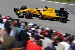 Kevin Magnussen, Renault Sport F1 Team RS16