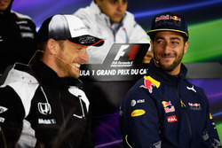 (L to R): Jenson Button, McLaren and Daniel Ricciardo, Red Bull Racing in the FIA Press Conference