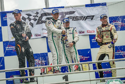 Podium: winner #7 Absolute Racing Bentley Continental GT3: Adderly Fong, Andrew Kim
