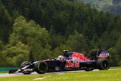 Carlos Sainz Jr., Scuderia Toro Rosso STR11