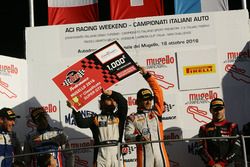 Mirko Venturi e Stefano Gai, Black Bull Swisse Racing festeggiano la vittoria di Gara1 Super GT4